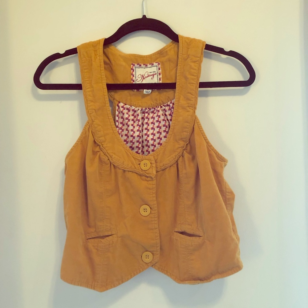 Cute yellow vest super soft!